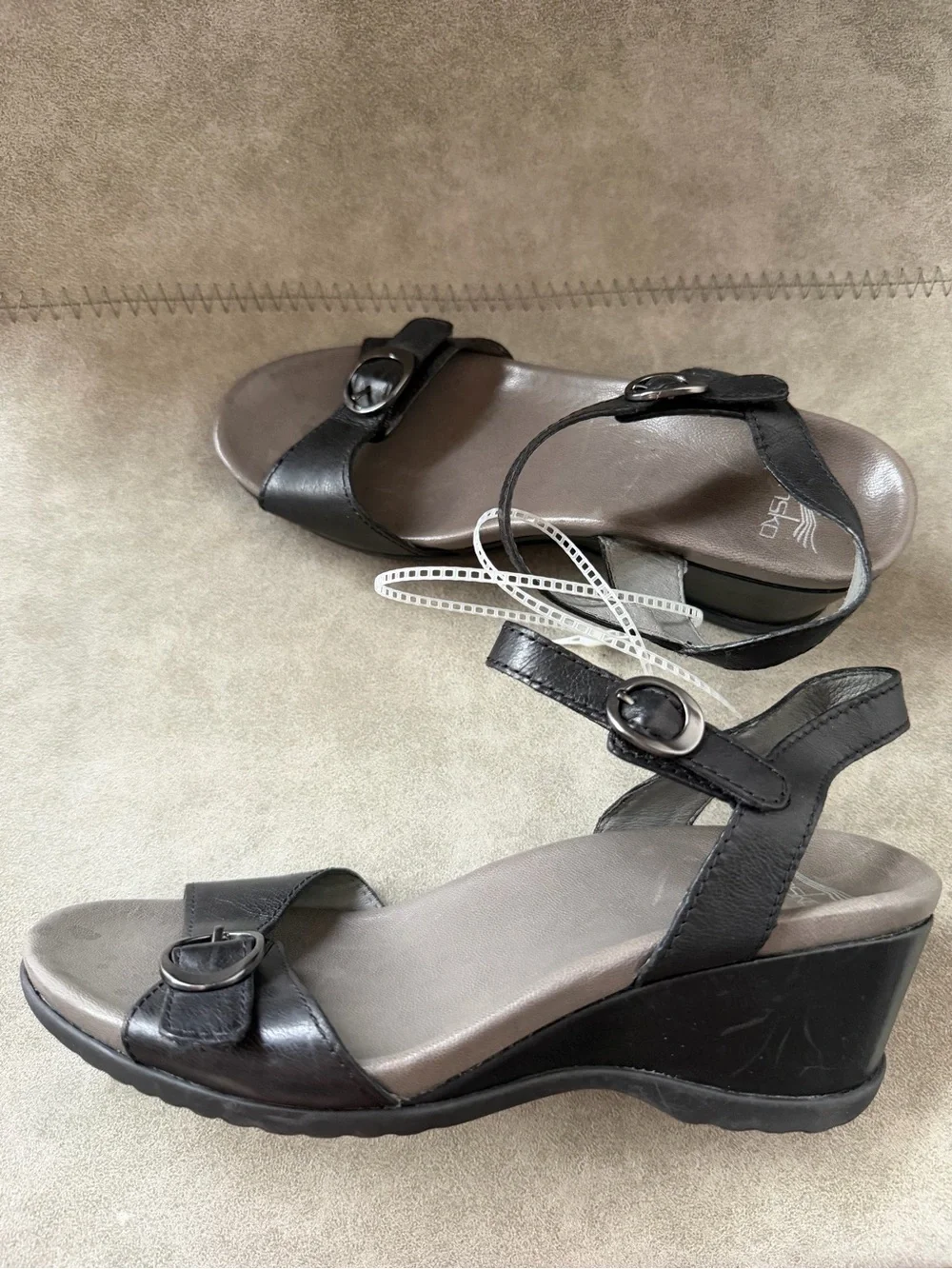 NWT Dansko Arielle Glazed Leather Kid Black Leather Wedge Sandals Comfort Shoes